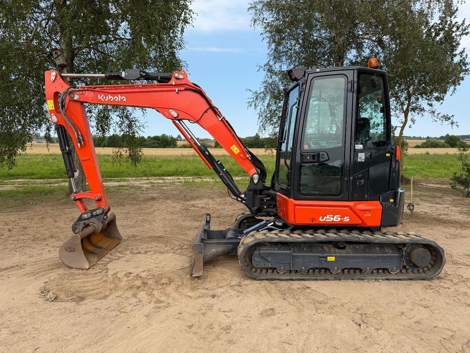 Kubota U56-5 miniexcavadora (3 cucharas) — foto 1 de 10